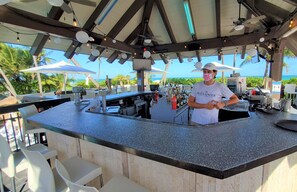 Bar (on property) - Royal Penthouse Panoramic Views of Beach-Pools - 1701 (Miami Beach)