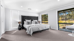 4 bedrooms, free WiFi, bed sheets - RESIDENCE - THE VINTAGE HOLIDAY HOUSES (Pokolbin)