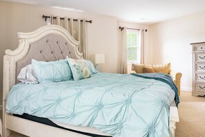 5 bedrooms, desk, iron/ironing board, free WiFi