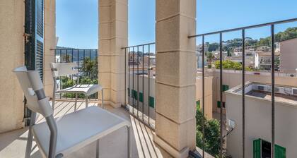 Apartment with mountain views, Wi-Fi and air conditioning.