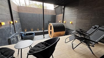 Deluxe Suite | Terrace/patio