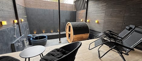 Deluxe Suite | Terrace/patio