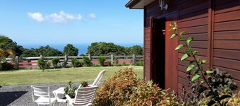 Wooden chalet, sea view