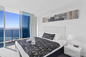 2 bedrooms, iron/ironing board, free WiFi, bed sheets - H Residences Ocean View (Surfers Paradise)