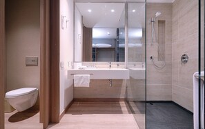 Shower, free toiletries, hair dryer, towels