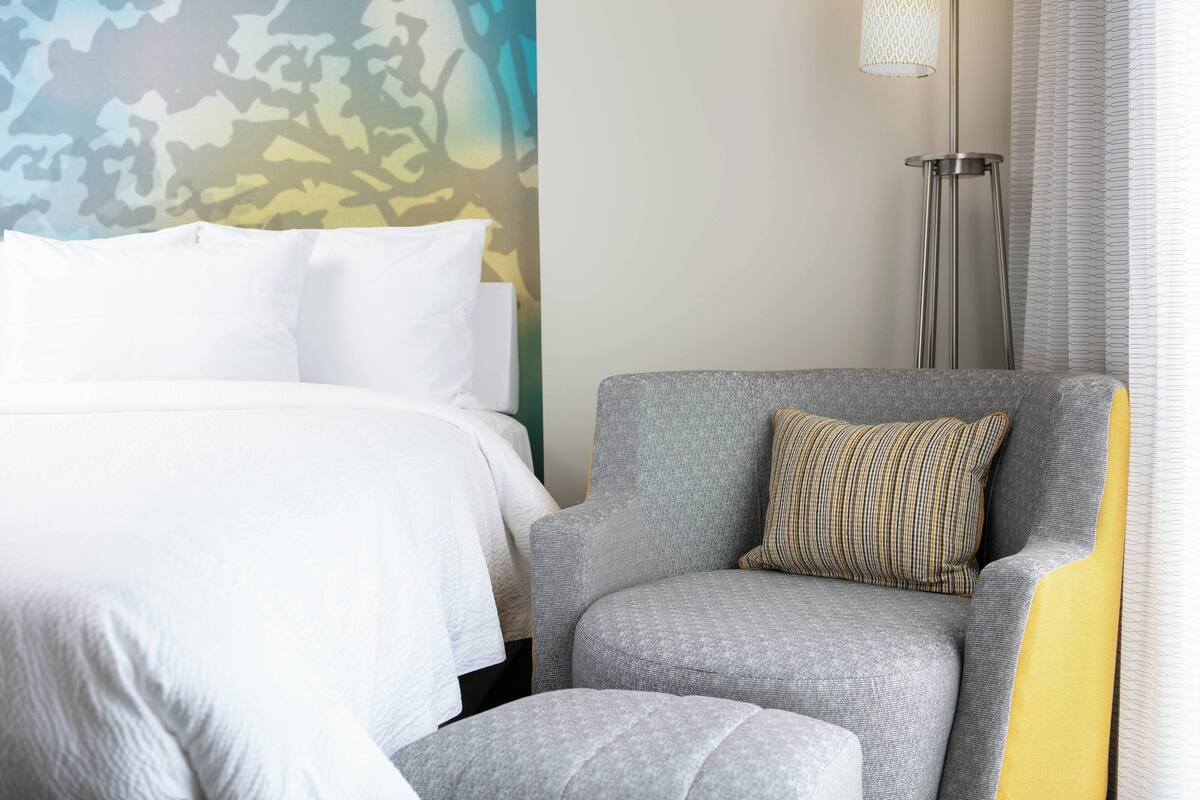 Iron/ironing board (on request), free WiFi, bed sheets