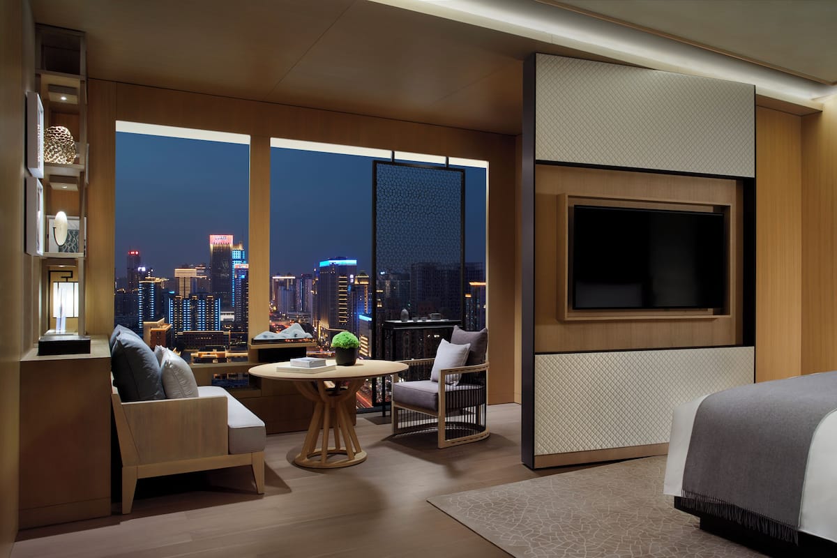 Room, 1 King Bed, City View