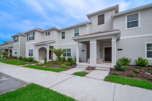 Exterior - AM4809 Storey Lake Condo 4 bed 3 bath  Private Pool & Free Waterpark (Kissimmee)