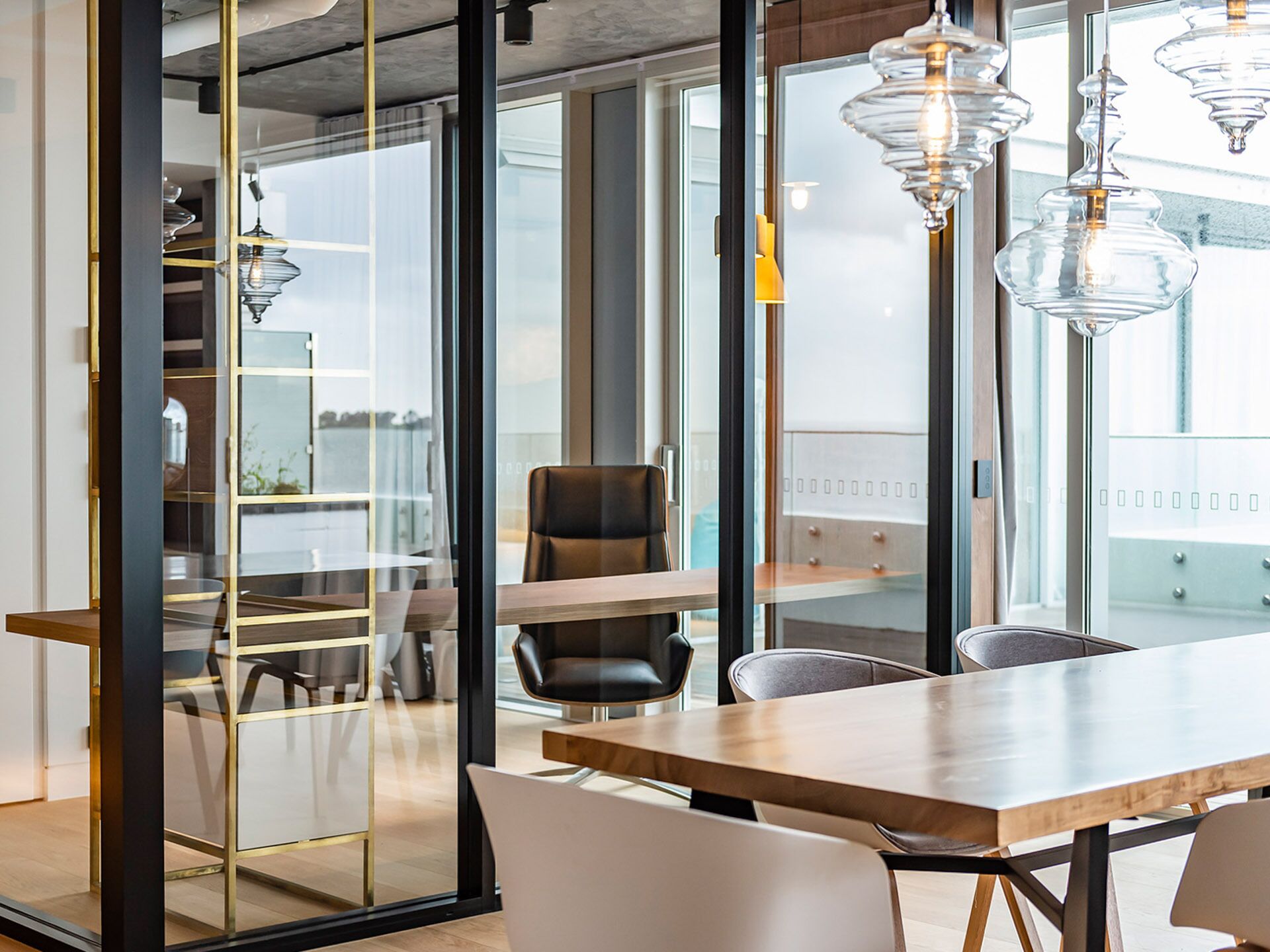 Stunning Penthouse with uninterrupted ocean views and Bondi Beach. — image 3