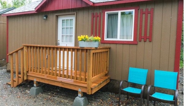 Exterior - Cache Cabins (Talkeetna)