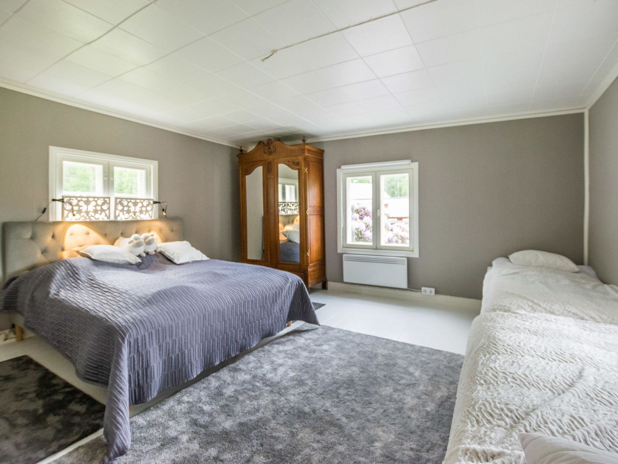 2 bedrooms