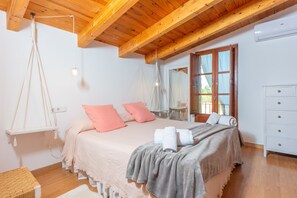 3 bedrooms, iron/ironing board, free WiFi, bed sheets - CAN ROSILLO - Villa with private pool in LLUCMAJOR. Free WiFi (Llucmajor)