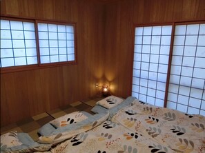 Vacation Traditional Okinawan House (Limited to 1 group per night) - Fa-aii (Nakijin)