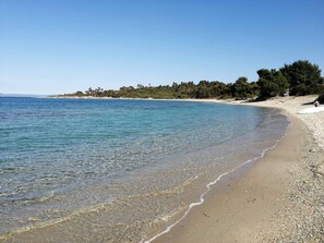 靠近海滩、沙滩毛巾