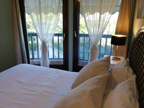 4 bedrooms, iron/ironing board, WiFi, bed sheets - SEAGULL Spacious Villa (Chalkidiki)