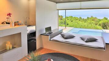 1 bedroom, blackout drapes, free WiFi, bed sheets
