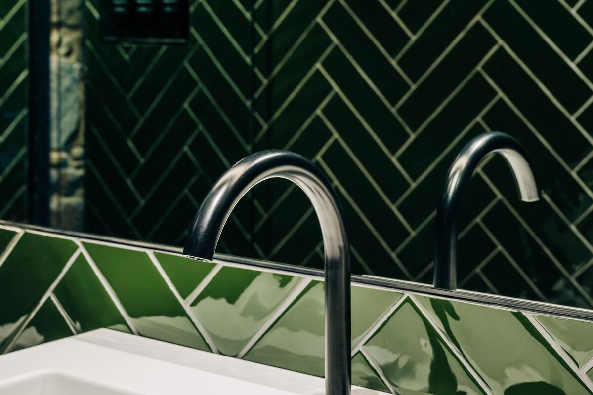 grove | bathroom sink