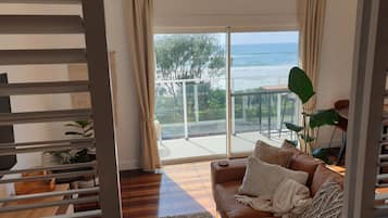 Premium Apartment, 1 Bedroom, Beach View, Oceanfront