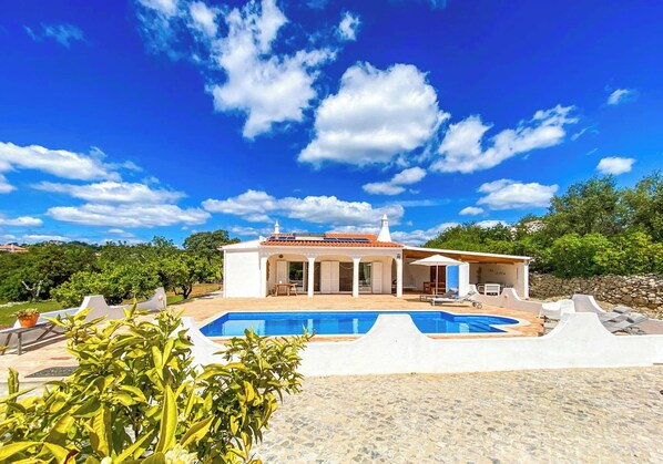 Pool - Casa La Paz, trendy home of peace. (Faro)