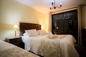 Arrayan (shared bathroom) | Ropa de cama de alta calidad y decoración individual