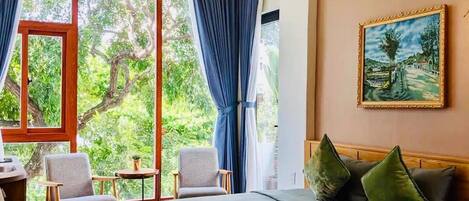 Studio Deluxe - 1 kingsize-säng | Vardagsrum | 50-tums platt-tv med premiumkanaler och tv