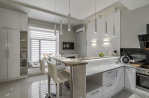 Fridge, microwave, oven, stovetop