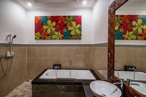 2-Bedroom Villa with a Private Pool | Bathroom | Free toiletries, towels, soap, shampoo