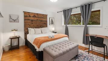 4 Schlafzimmer, Schreibtisch, Bügeleisen/Bügelbrett, kostenloses WLAN