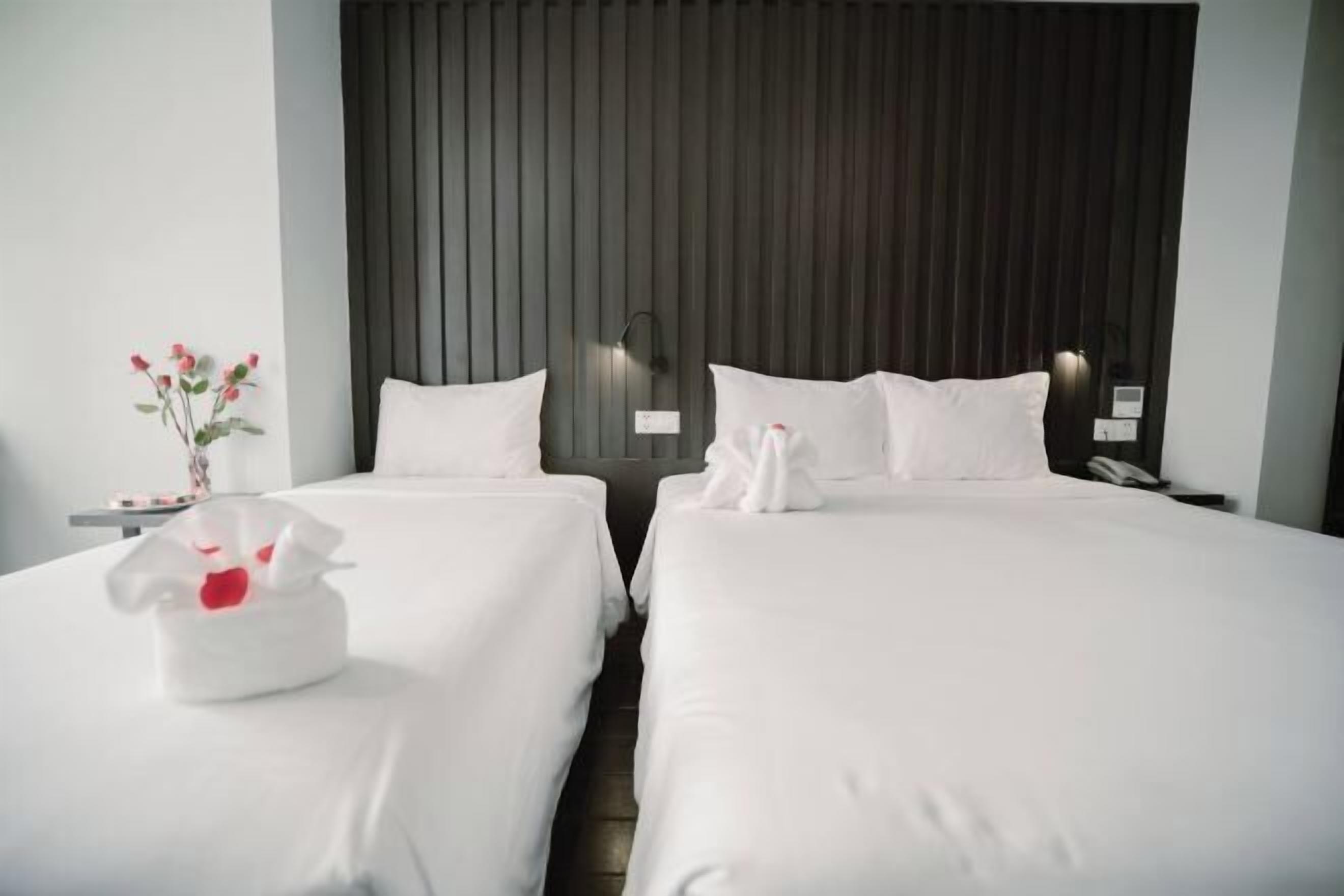 Minibar, in-room safe, desk, laptop workspace