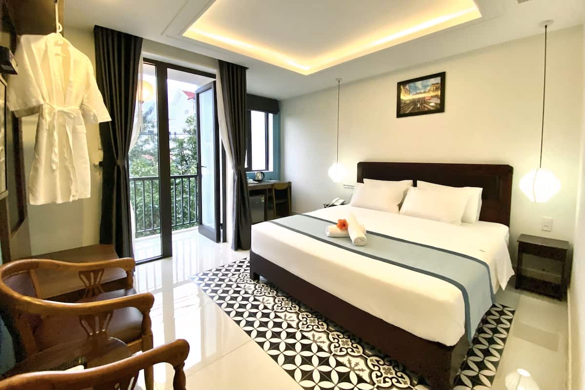 Deluxe Double Room | 1 bedroom, Select Comfort beds, minibar, desk