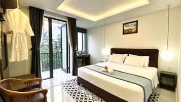 Deluxe Double Room | 1 bedroom, Select Comfort beds, minibar, desk