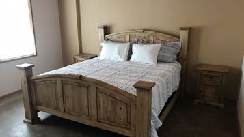 3 bedrooms, free WiFi, bed sheets