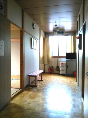 Interior detail - Minshuku Kofuuso (Nikko)