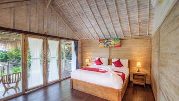 Habitación Deluxe, tina | Ropa de cama de alta calidad, camas Select Comfort y escritorio