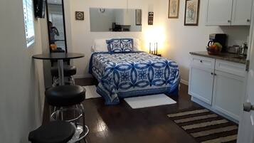 Fer et planche à repasser, Wi-Fi gratuit, draps fournis