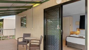 Standard Studio Cabin - Sleeps 2 | Terrace/patio