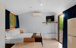 Cabana standard (Elevated Studio - Sleeps 2) | 1 quarto, individualmente decorados, individualmente mobiliados