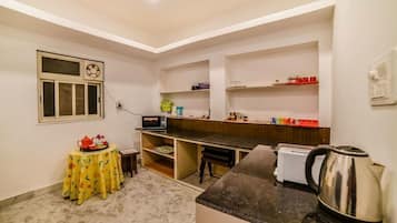 Microwave, coffee/tea maker