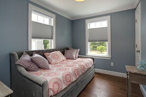 3 chambres, fer et planche à repasser, lit parapluie, Wi-Fi