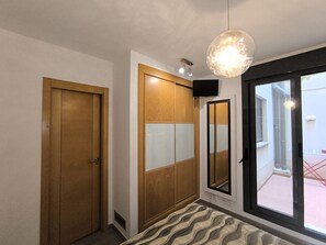 1 Schlafzimmer, Bügeleisen/Bügelbrett