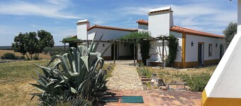 Monte Alentejano für 4 Personen!Ideal für Kinder!Wir akzeptieren Tiere!