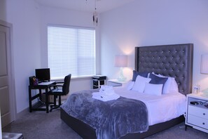 2 quartos, ferros/tábuas de passar roupa, Wi-Fi, roupa de cama