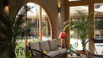 Sala de estar en el lobby