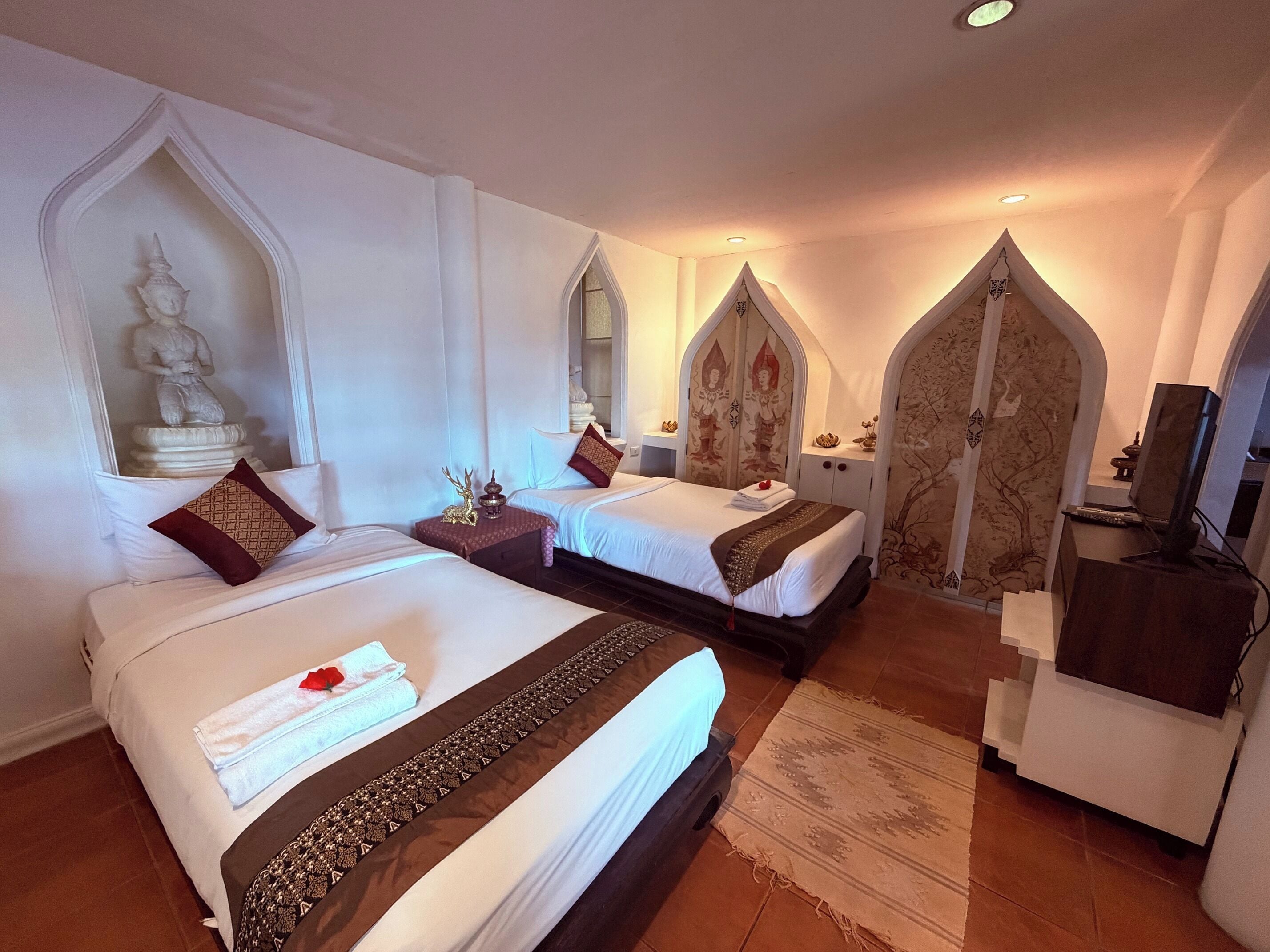 Habitación Deluxe (River Front) | Minibar, escritorio, wifi gratis y ropa de cama