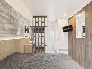 3 camere, Wi-Fi gratuito