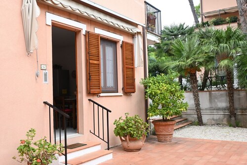 N080 - Numana, two-room apartment with terrace in the center