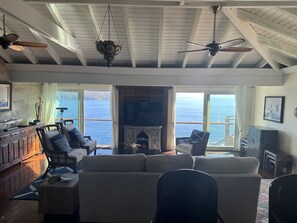 Smart TV, DVD player, books, video library - Stunning, Oceanfront Villa on 1.5 very private acres, just minutes to Magens Bay (North Side of Charlotte Amalie, St Thomas)
