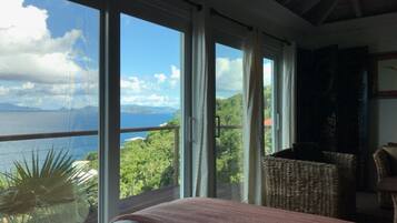 4 bedrooms, in-room safe, iron/ironing board, travel cot