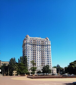 Front of property - Apartment Bella (Odesa)