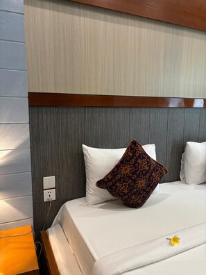 Deluxe Double Room | Individually decorated, individually furnished, desk, soundproofing - Adi Jaya Cottages Jungle Suites by EPS (Ubud)